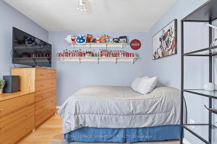 Photo 31 at 18 Webster Way, Georgetown, Halton Hills