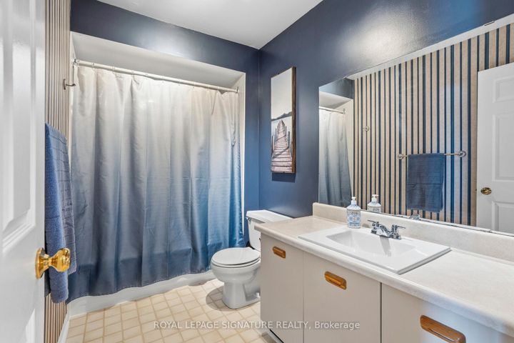 Photo 32 at 18 Webster Way, Georgetown, Halton Hills