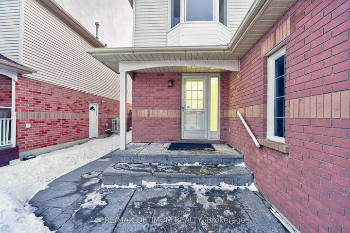 Photo 2 at 108 Timberlane Drive, Fletcher's Creek South, Brampton