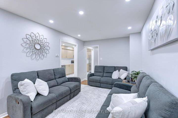 Photo 6 at 108 Timberlane Drive, Fletcher's Creek South, Brampton