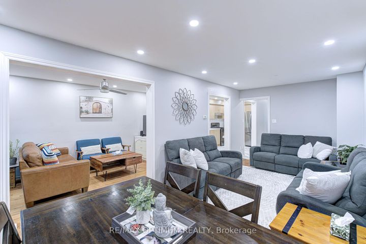 Photo 8 at 108 Timberlane Drive, Fletcher's Creek South, Brampton