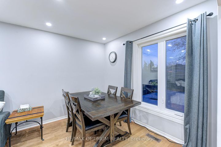 Photo 17 at 108 Timberlane Drive, Fletcher's Creek South, Brampton