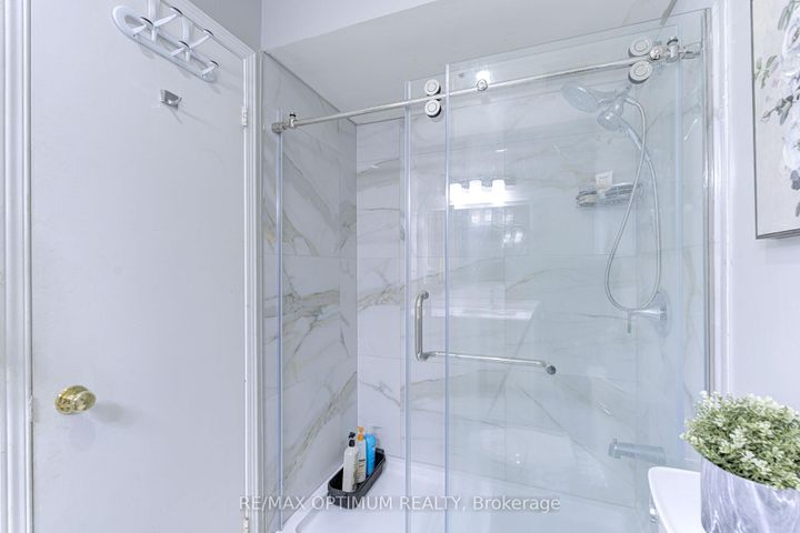 Photo 23 at 108 Timberlane Drive, Fletcher's Creek South, Brampton