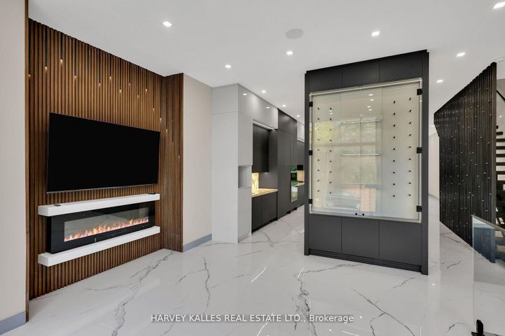 Photo 4 at 71 Ardmore Road, Forest Hill South, Toronto