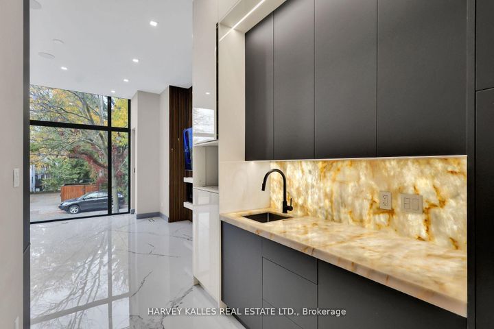 Photo 12 at 71 Ardmore Road, Forest Hill South, Toronto