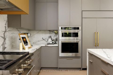 Photo 15 at 2B Fairway Road, Rosethorn, Toronto