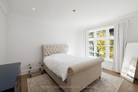 Photo 30 at 2B Fairway Road, Rosethorn, Toronto