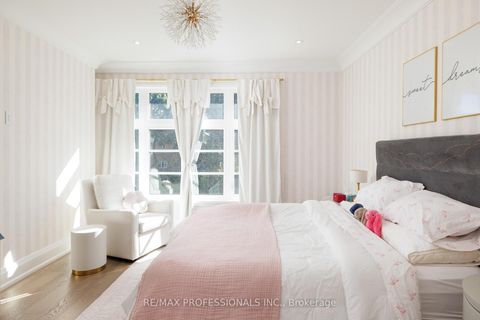 Photo 34 at 2B Fairway Road, Rosethorn, Toronto