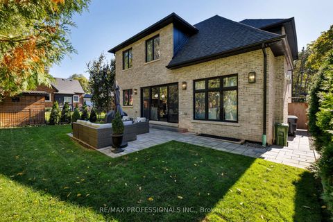 Photo 46 at 2B Fairway Road, Rosethorn, Toronto
