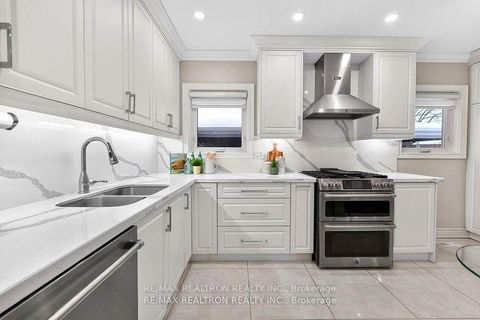 Photo 7 at 25 Merryfield Drive, Dorset Park, Toronto