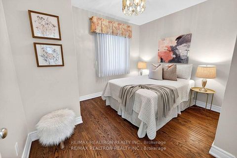 Photo 14 at 25 Merryfield Drive, Dorset Park, Toronto