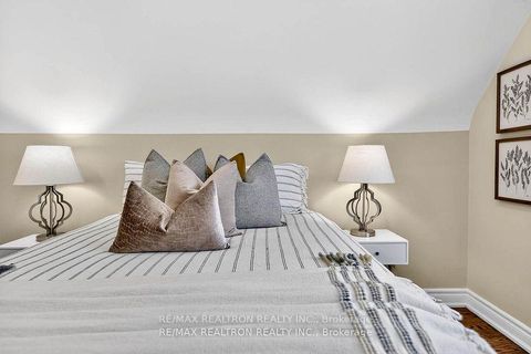 Photo 21 at 25 Merryfield Drive, Dorset Park, Toronto