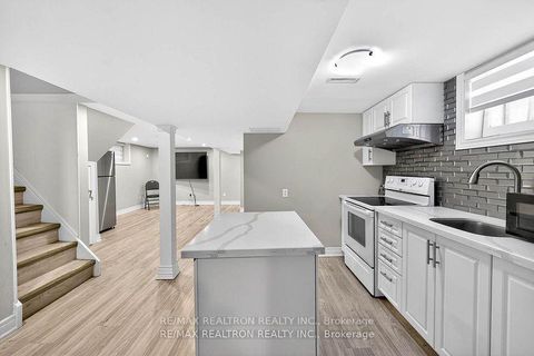 Photo 34 at 25 Merryfield Drive, Dorset Park, Toronto