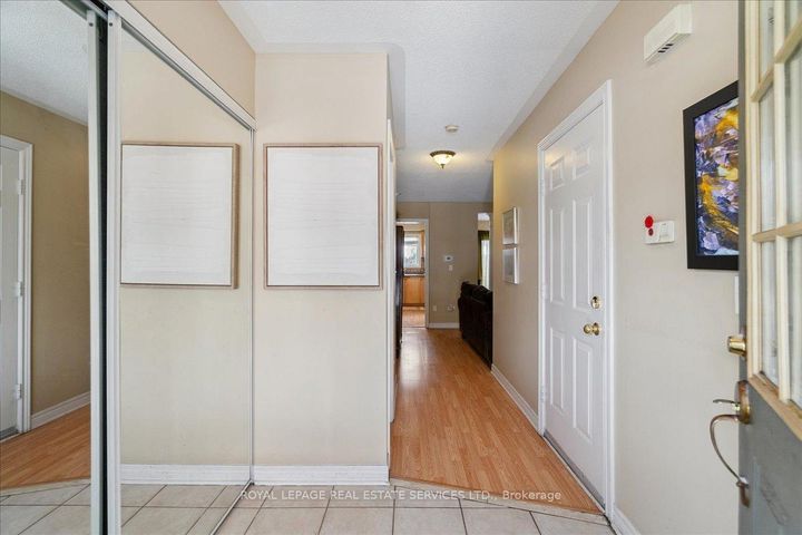 Photo 2 at 14 - 2871 DARIEN Road, Rose, Burlington