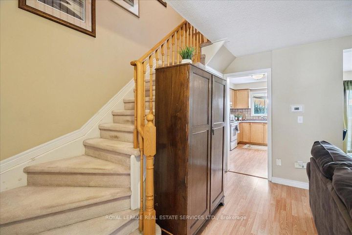 Photo 3 at 14 - 2871 DARIEN Road, Rose, Burlington