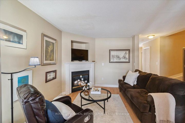Photo 6 at 14 - 2871 DARIEN Road, Rose, Burlington