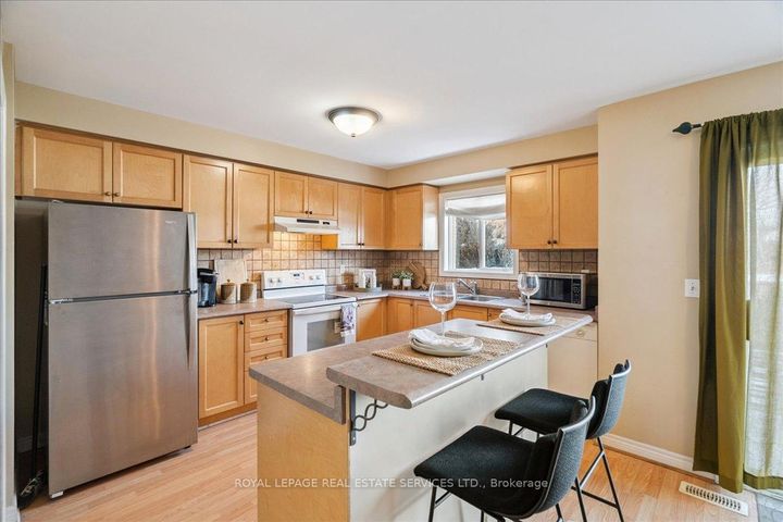 Photo 10 at 14 - 2871 DARIEN Road, Rose, Burlington