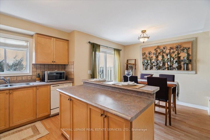Photo 12 at 14 - 2871 DARIEN Road, Rose, Burlington
