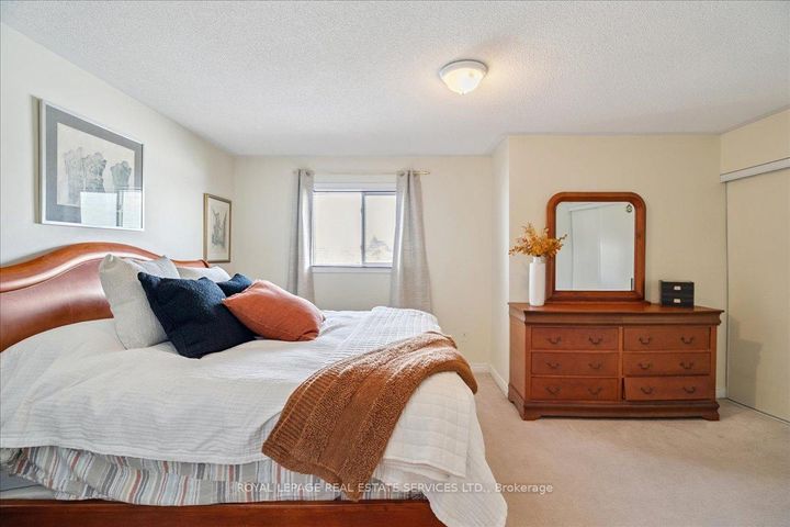 Photo 25 at 14 - 2871 DARIEN Road, Rose, Burlington