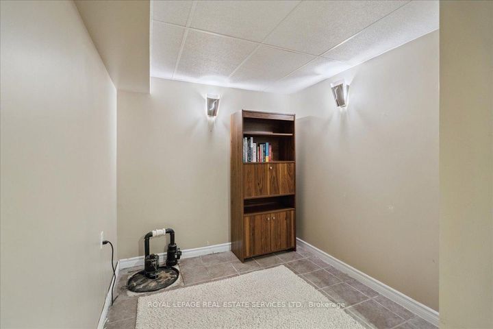 Photo 32 at 14 - 2871 DARIEN Road, Rose, Burlington