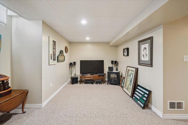 Photo 36 at 14 - 2871 DARIEN Road, Rose, Burlington