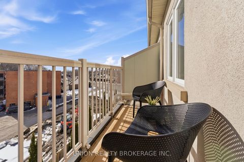 Photo 22 at 293 Kingston Road, The Beaches, Toronto