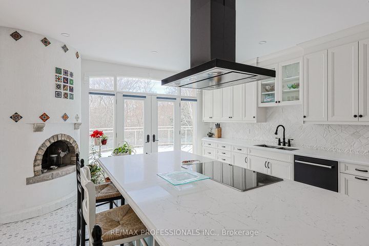 Photo 9 at 84 Neilson Drive, Markland Wood, Toronto