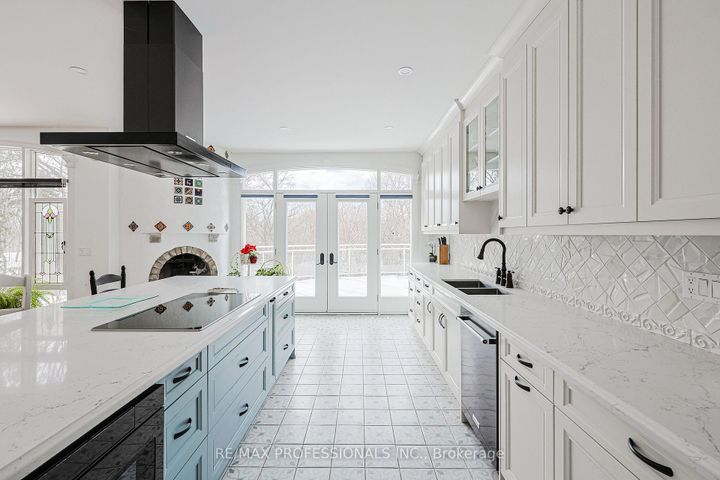 Photo 11 at 84 Neilson Drive, Markland Wood, Toronto