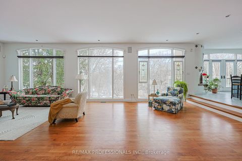 Photo 4 at 84 Neilson Drive, Markland Wood, Toronto