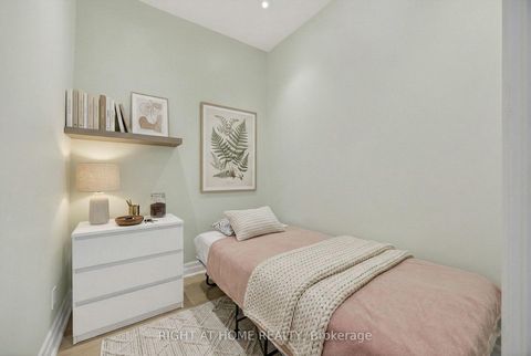 Photo 6 at 518 - 44 Bond Street W, O'Neill, Oshawa