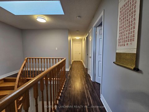 Photo 12 at 35 Royal Palm Drive, Yorkhill, Vaughan