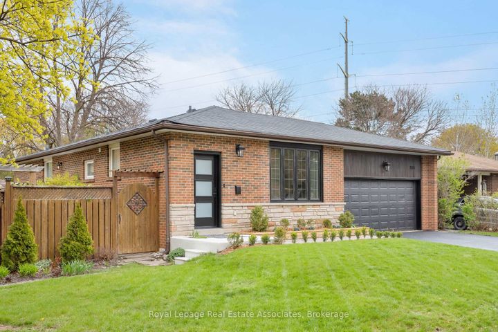 Photo 1 at 1898 Barsuda Drive, Clarkson, Mississauga