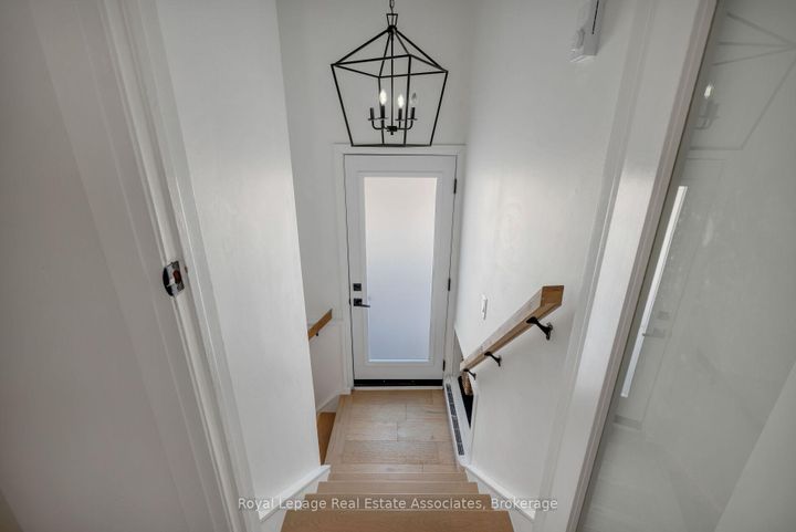 Photo 27 at 1898 Barsuda Drive, Clarkson, Mississauga