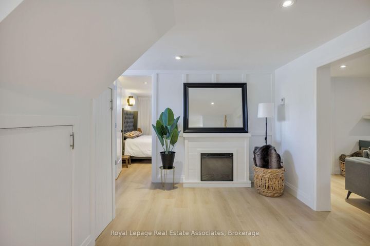 Photo 29 at 1898 Barsuda Drive, Clarkson, Mississauga