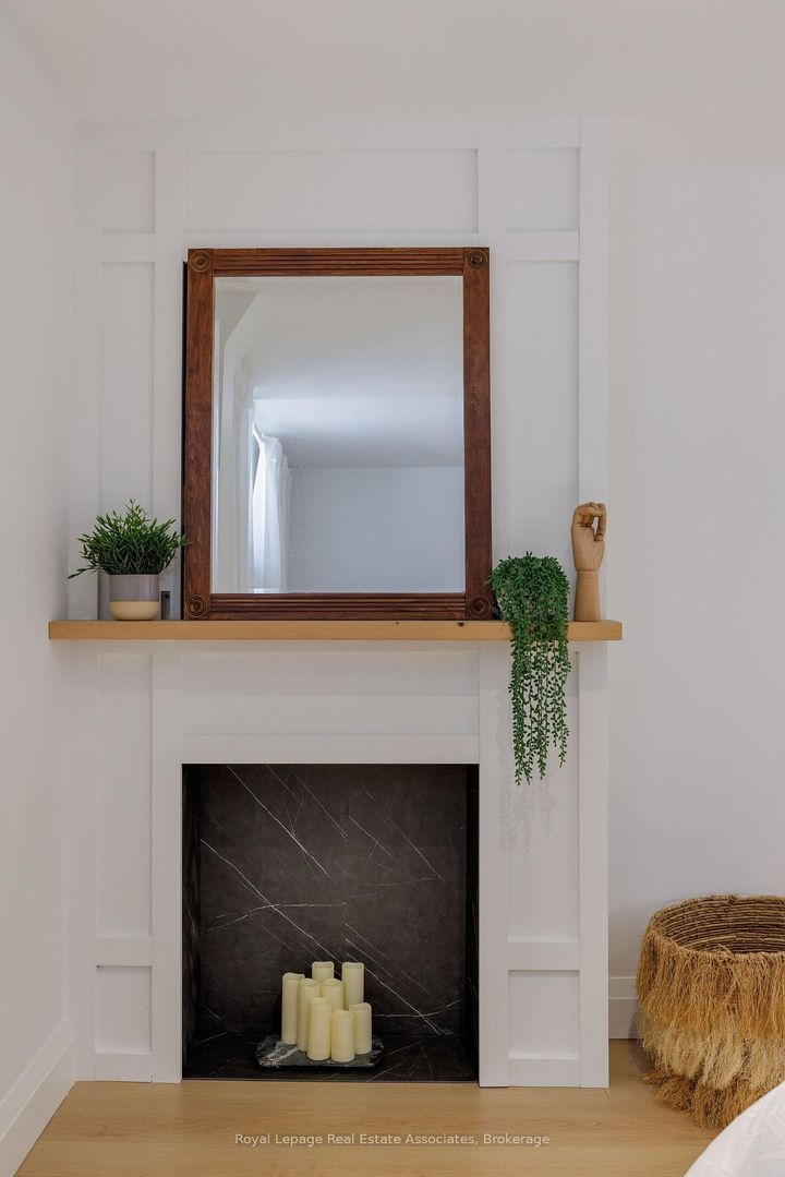 Photo 36 at 1898 Barsuda Drive, Clarkson, Mississauga