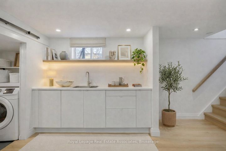 Photo 40 at 1898 Barsuda Drive, Clarkson, Mississauga