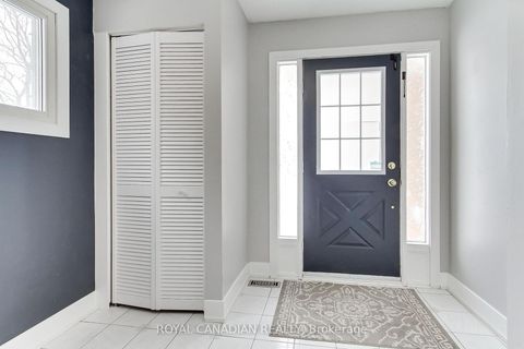 Photo 6 at 50 - 165 KOZLOV Street, West Bayfield, Barrie