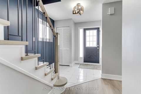 Photo 7 at 50 - 165 KOZLOV Street, West Bayfield, Barrie