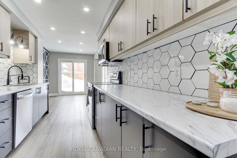 Photo 14 at 50 - 165 KOZLOV Street, West Bayfield, Barrie