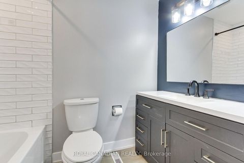 Photo 38 at 50 - 165 KOZLOV Street, West Bayfield, Barrie