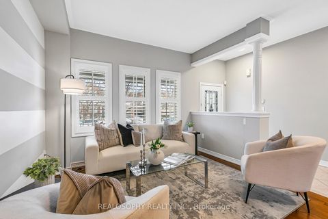 Photo 2 at 284 Bilbrough Street, Bayview Northeast, Aurora