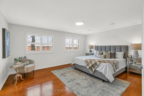 Photo 11 at 284 Bilbrough Street, Bayview Northeast, Aurora