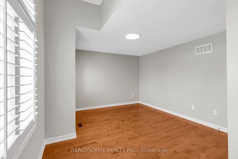 Photo 17 at 284 Bilbrough Street, Bayview Northeast, Aurora