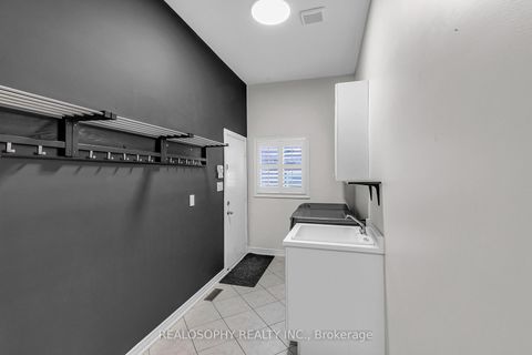 Photo 22 at 284 Bilbrough Street, Bayview Northeast, Aurora