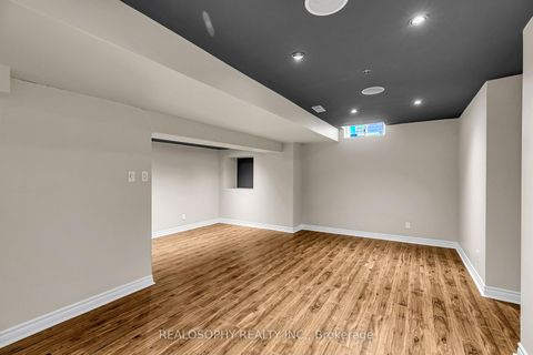 Photo 24 at 284 Bilbrough Street, Bayview Northeast, Aurora