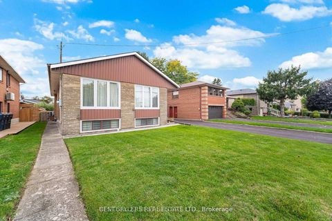 Photo 2 at 47 Wenderly Drive, Glen Park, Toronto