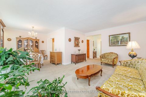 Photo 5 at 47 Wenderly Drive, Glen Park, Toronto