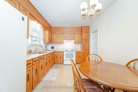 Photo 9 at 47 Wenderly Drive, Glen Park, Toronto