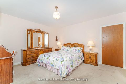 Photo 10 at 47 Wenderly Drive, Glen Park, Toronto