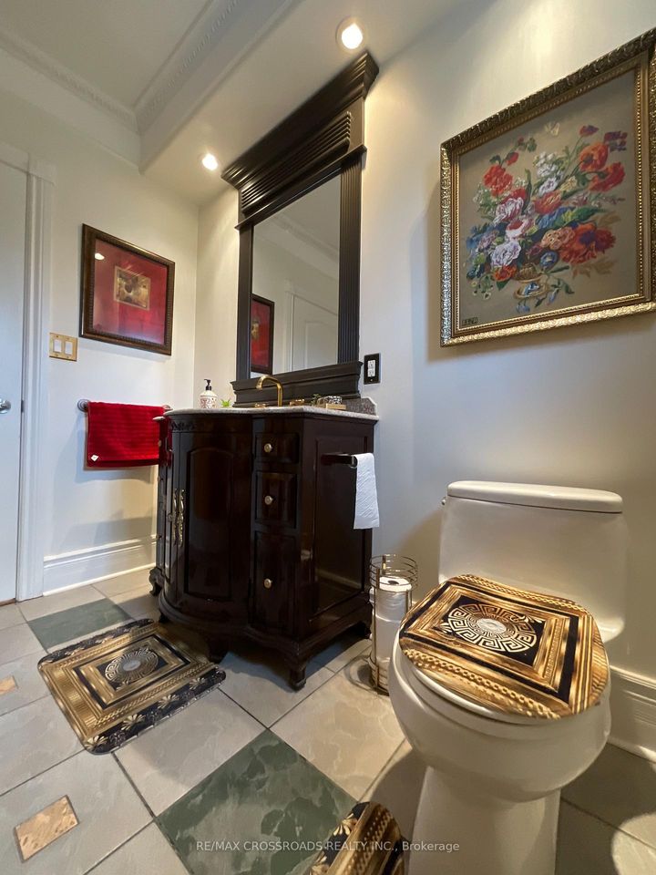 Photo 8 at 129 Lakeland Crescent, Oak Ridges Lake Wilcox, Richmond Hill